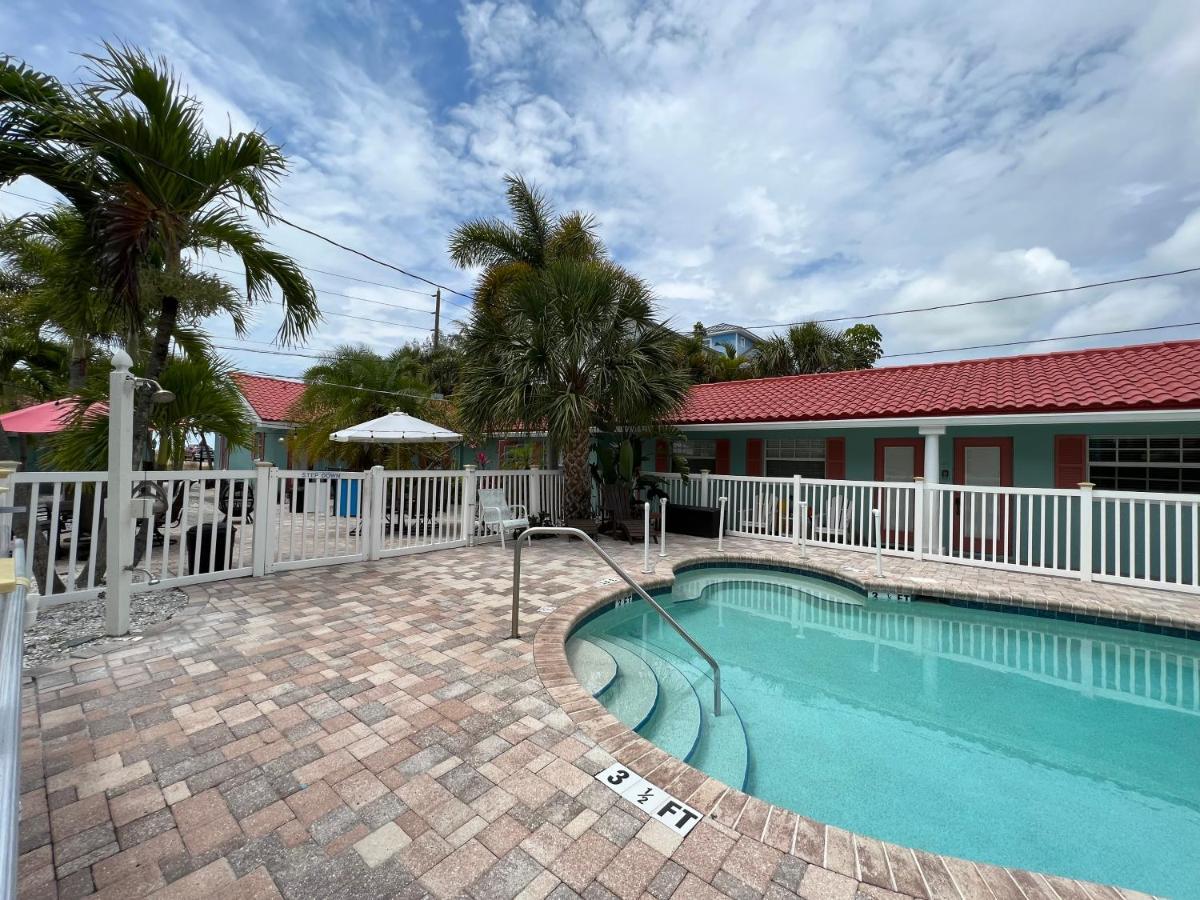 Blue Waters Treasure Island Hotell Eksteriør bilde